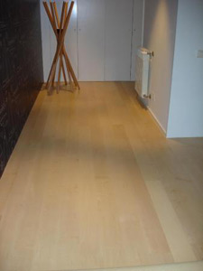 brede maple vloerdelen en parket